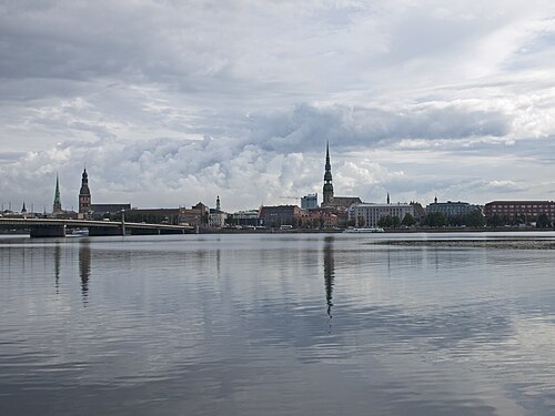 Old city of Riga from Mūkusalas iela.jpg
