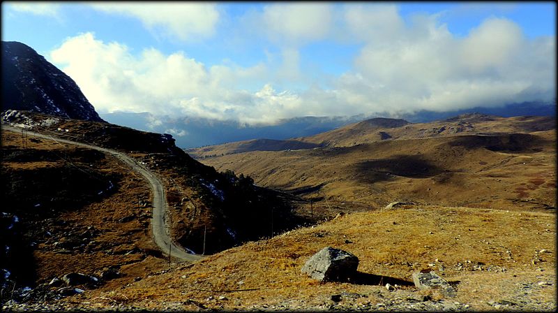 File:On the way to Gangtok.jpg