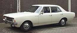 Opel Rekord C 1900 L blanc 1967.jpg