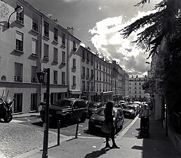 Rue au niveau de l'avenue Simon-Bolivar.