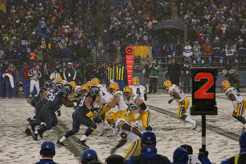 File:Packers on offense MNF 2006.jpg