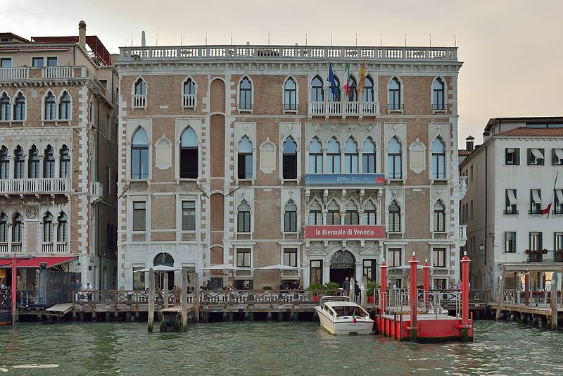 File:Palazzo Ca' Giustinian Morosini Canal Grande Venezia 2.jpg