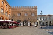 Piazza dei Signori and Palazzo dei Trecento.