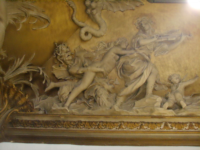 File:Palazzo fenzi, sala 5, stucchi 02.JPG