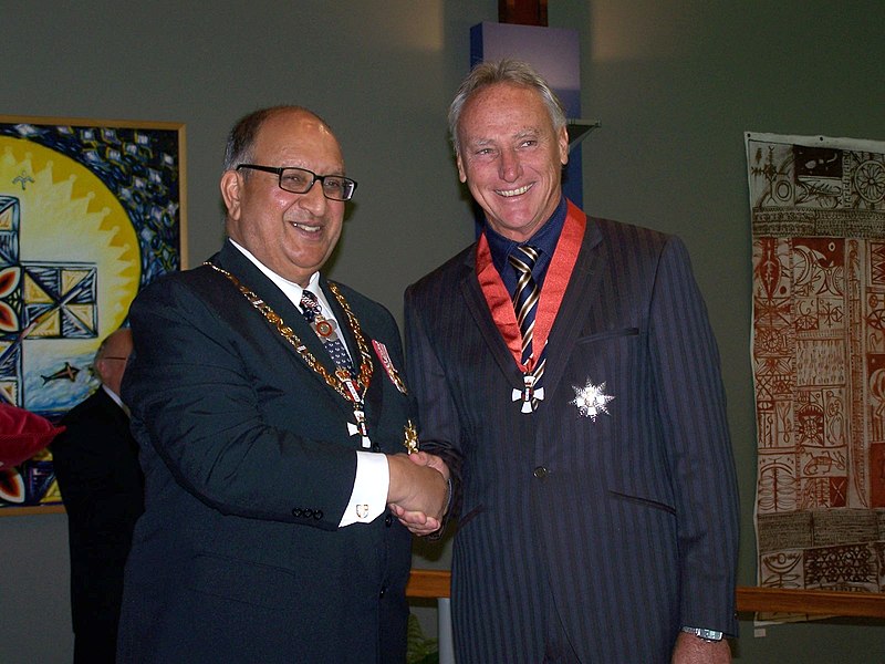 File:Peter Maire DCNZM investiture.jpg