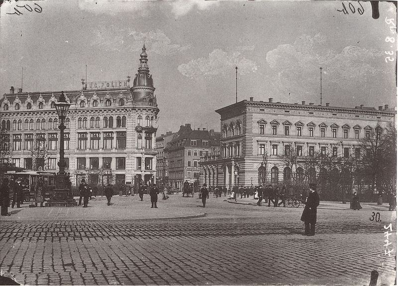 File:Petersstrasse Koenigsplatz Leipzig 1890.jpg