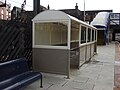 Миниатюра для Файл:Platform shelter at Kilburn High Road.jpg