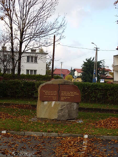 File:Pomnik synagoga Tempel 06.jpg