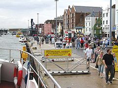 Poole.quay.750pix.jpg