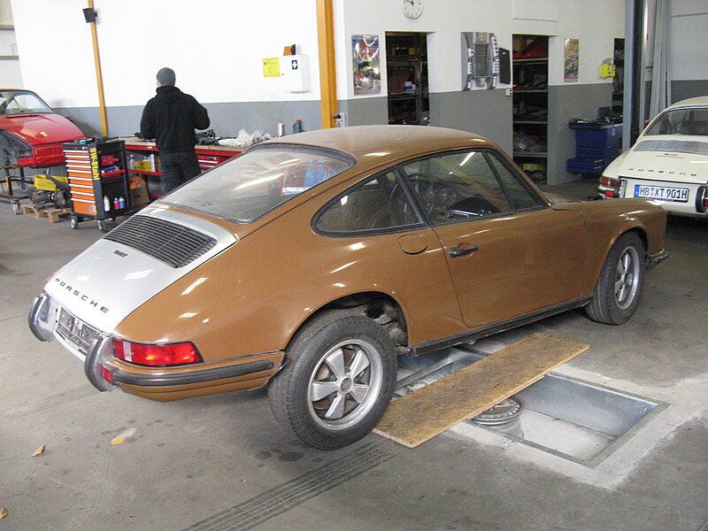 File:Porsche 911 (8084096037).jpg