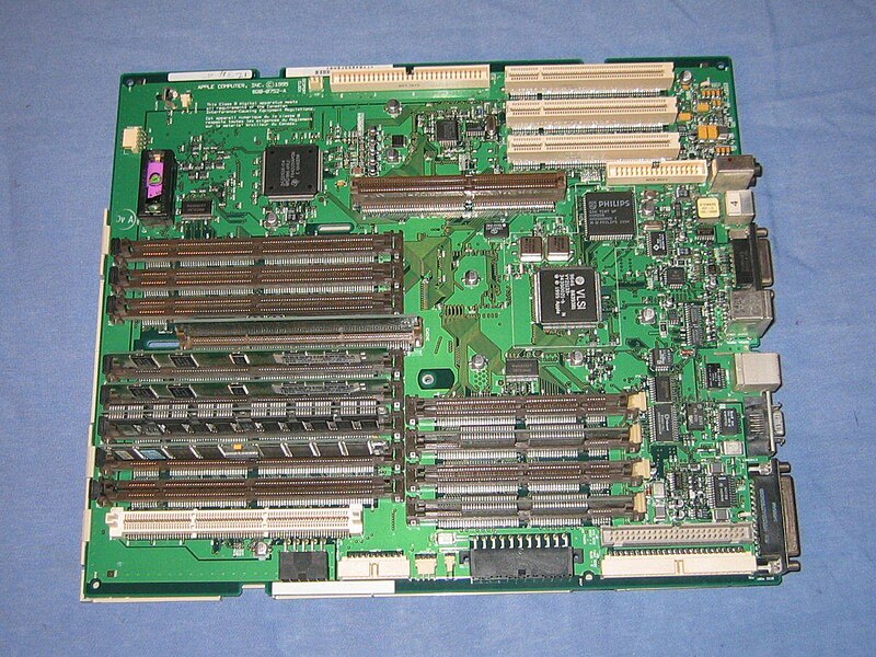 File:Power Macintosh 8500 - logic board.jpg