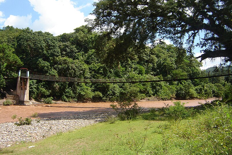 File:Puente amaca ojosdeagua.jpg