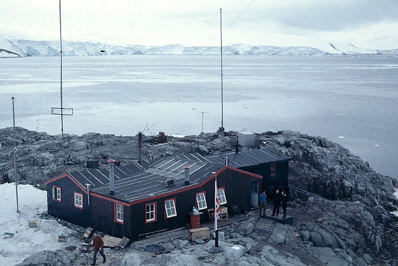 File:Puerto Lockroy4.JPG