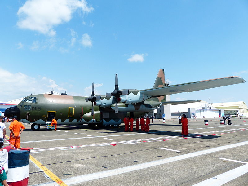 File:ROCAF C-130H 1315 Display at Tainan Air Force Base Apron 20130810.jpg