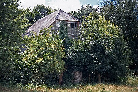 ไฟล์:Rackham Mill (2) - geograph.org.uk - 650470.jpg