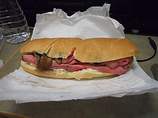 <span class="mw-page-title-main">Roast beef sandwich</span> Sandwich made from roast beef