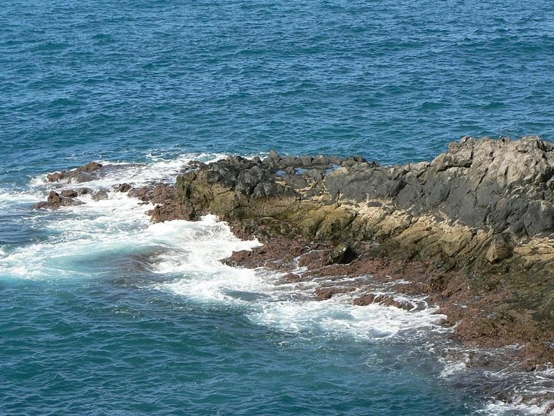 File:Rocky sea shore water.jpg