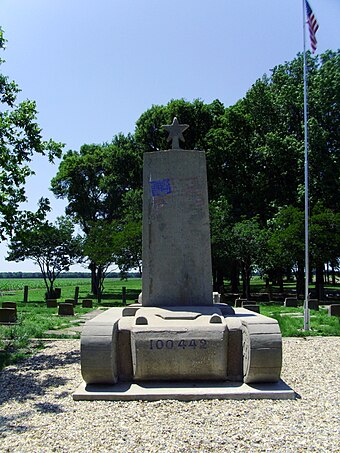 Monument to the men of the 100th Infantry Battalion/442nd Regimental Combat Team, Rohwer Memorial Cemetery
