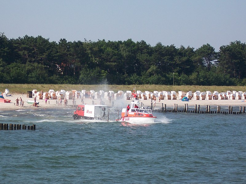 File:SAR-Vorführung Zingst 2006 01.jpg