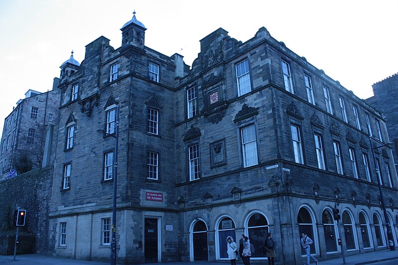 File:Salvation Army Cowgate Edinburgh.jpg