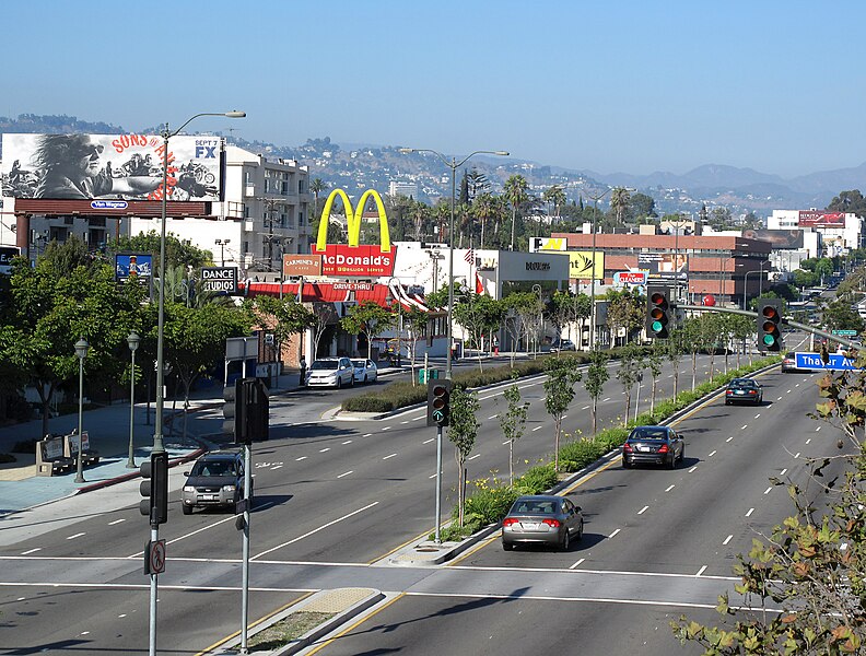 Fichier:Santa Monica Boulevard at Thayer.jpg