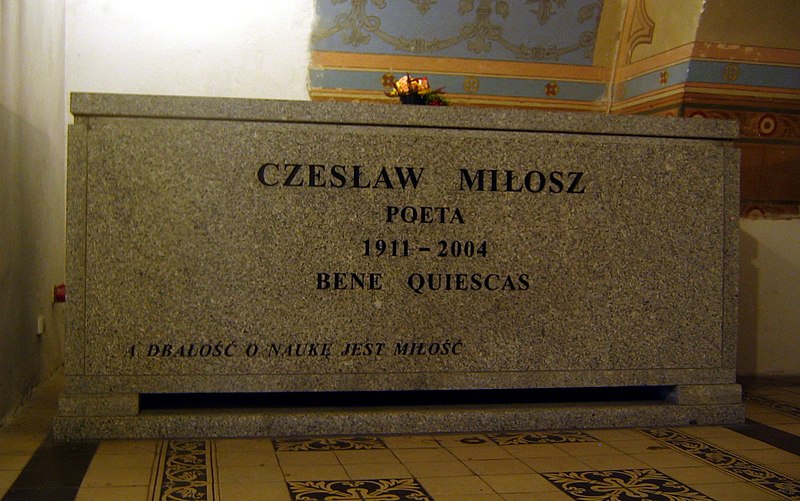 File:Sarkofag Czesława Miłosza na Skałce.jpg