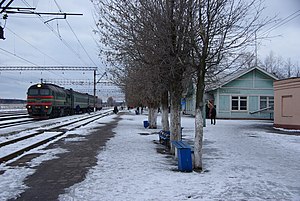 Поезд Октябрьской железной дороги на станции (2008)