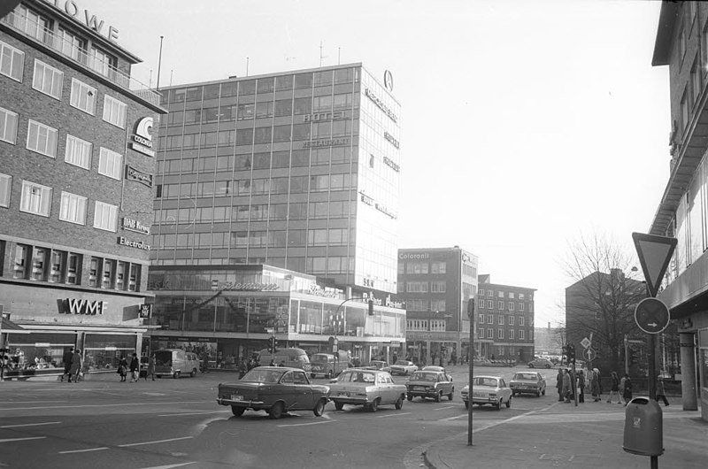 File:Schevenbrücke, Ecke Holstenstraße (Kiel 65.472).jpg