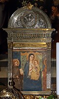 Scuola forse fiorentina o pistoiese, madonna col bambino tra i ss. leonardo e stefano, 1330-40 ca., entro cornice argentea ottocentesca.jpg