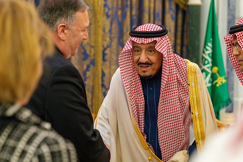 File:Secretary Pompeo Meets with the Custodian of Two Holy Mosques King Salman (49563590728).jpg