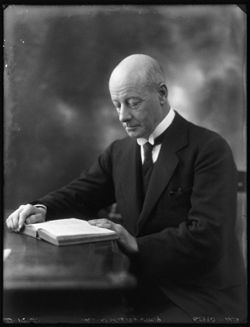 Sir Thomas Wolseley Haig 1865-1938.jpg