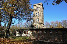 Der König-Johann-Turm auf dem Gipfel