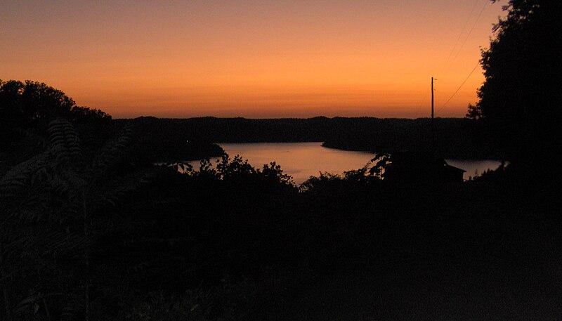 File:Sunset-center-hill-lake-tn1.jpg