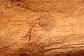 Một bức họa khắc trên vách đá
