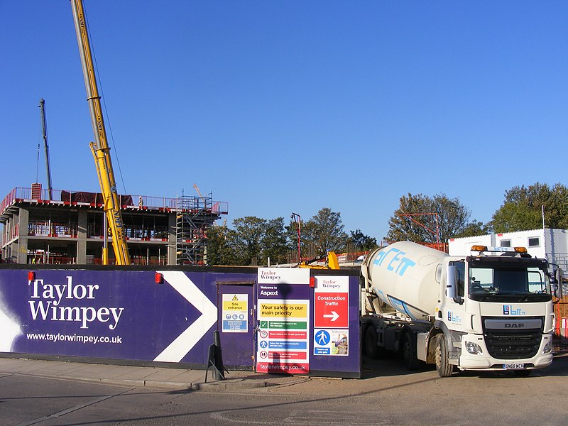 File:Taylor Wimpey Aspext site, Wick Lane, Bow E3 - 43647816250.jpg