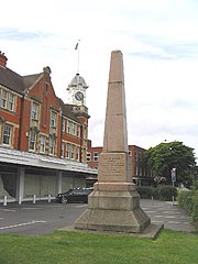 The William Hunter Memorial, Brentwood, Essex - geograph.org