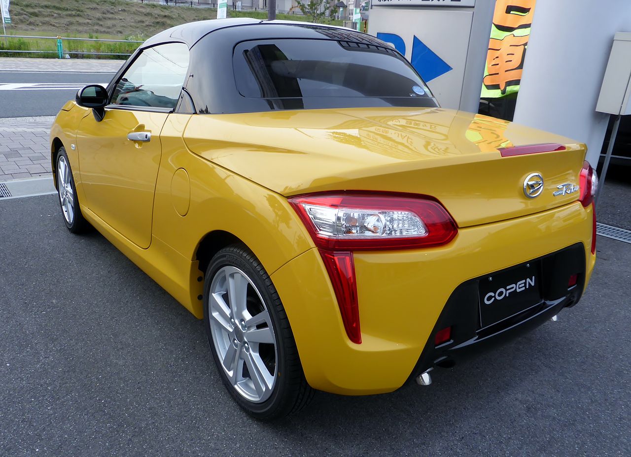 Image of The rearview of Daihatsu COPEN Robe (L400K)