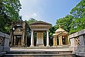 Tomb of Wu Tingfang.jpg