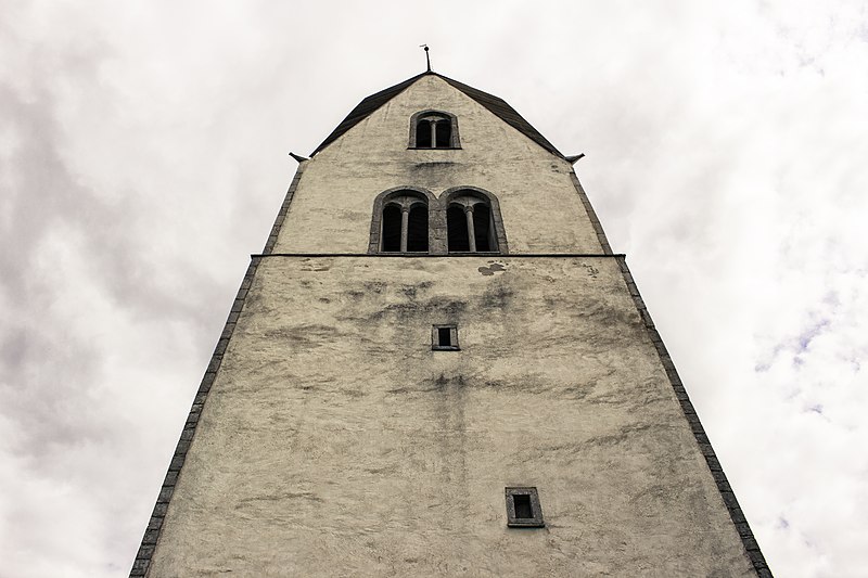 File:Torre da igrexa de Tofta.jpg