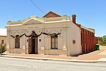 File:Town_Hall,_Pingelly,_2014.JPG