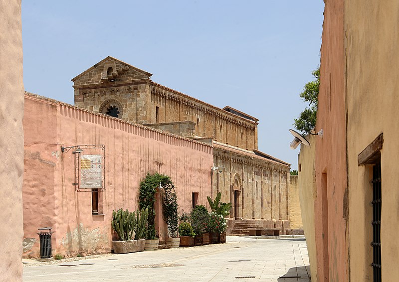 File:Tratalias vecchia, 07 veduta della chiesa di santa maria di monserrato.jpg