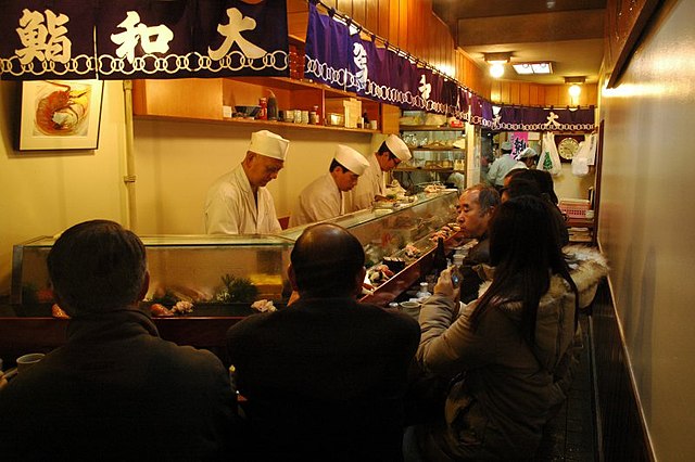 File:Tsukiji DaiwaSushi.JPG - Wikimedia Commons