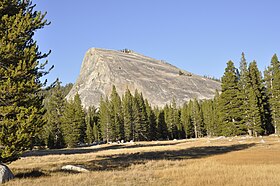 Kilátás a Lembert Dome-ra.