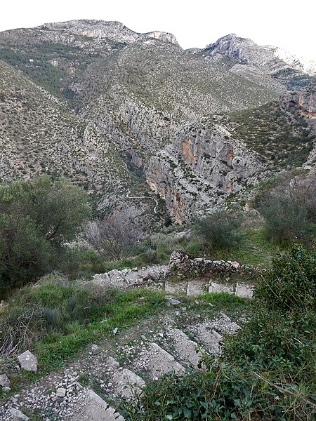 File:Val de Lauguart hike (26658487680).jpg