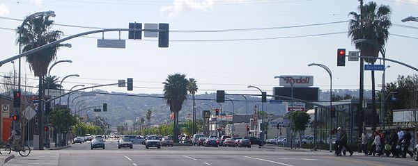 Van Nuys Boulevard at the Metro G Line crossing, 2008