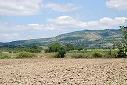 Изглед към село Винце, разположено в близост до котловината Жеглигово