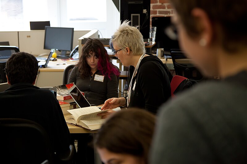 File:Wiki Women's Edit-a-thon-16.jpg