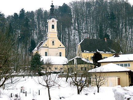 Catholic church Pfarrkirche hl. Dionysius and cemetery in Wolfsberg im Schwarzautal. Wolfsberg im Schwarzautal IMG 3447.jpg