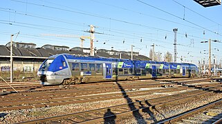 X 76637/38 à Amiens