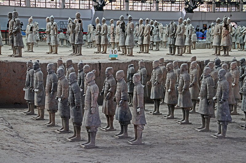 File:Xian-Terrakotta-Armee-42-2012-gje.jpg